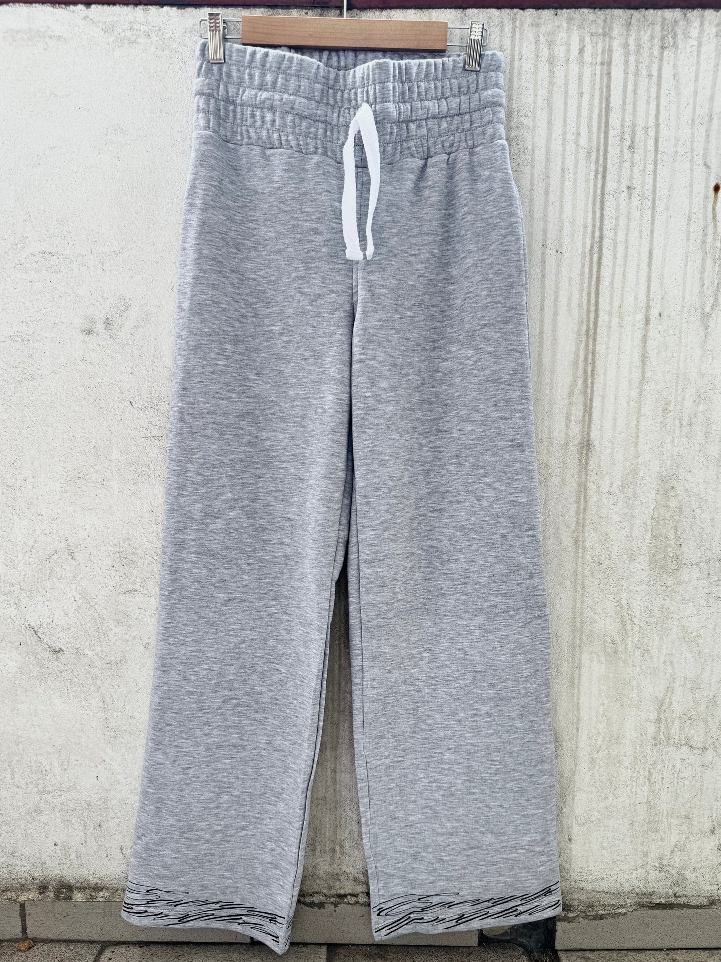 KNITTED SWEATPANTS