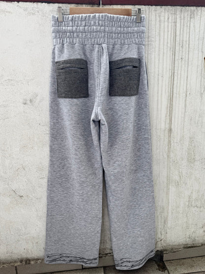 KNITTED SWEATPANTS